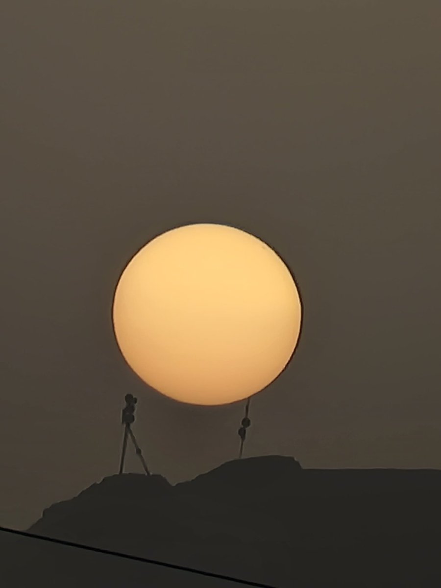 صوره من شروق ليلة ال 25 من رمضان 
وتظهر الشمس بدون اشعه 
اللهم اجعلنا  من المقبولين 
#ليلة_القدر