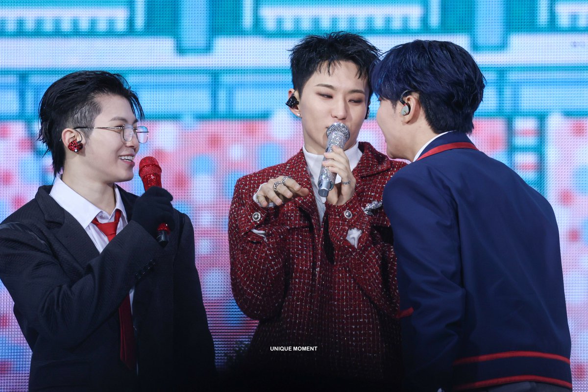 UniqueMoment_'s tweet image. 250321 CARAT LAND Day2 HQ
호우야? BSS야?
🐯호우.
🍊호우….?(눈_눈)
🍚히히 ς(&gt;‿&lt;.)
#호시 #세븐틴 #HOSHI #SEVENTEEN #ホシ
@pledis_17