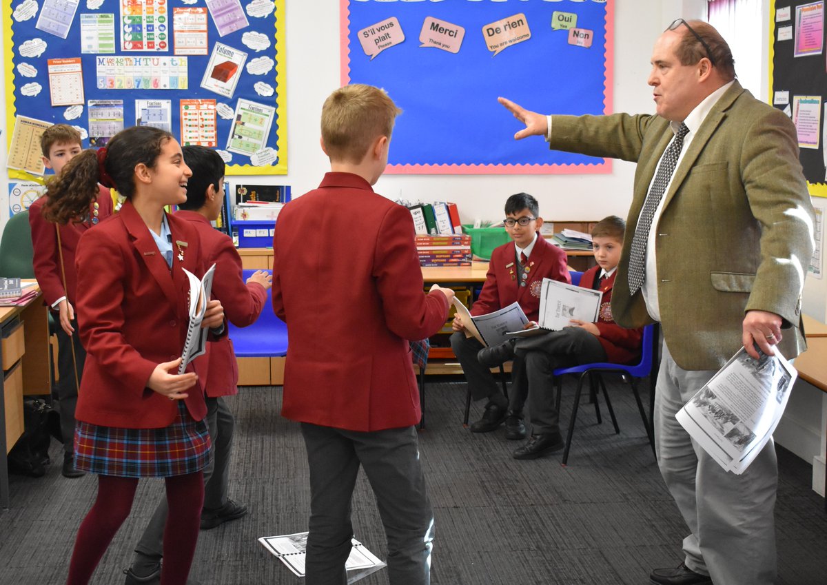 eversfield647's tweet photo. 🎭It’s an ambitious goal to stage a play in a week but there is a storm of talent brewing this morning as Form 5 mark their movements and master their lines for this week’s performance of Shakespeare’s The Tempest. 🌊🎟
#AStormOfTalent #TheTempest #SchoolTheatre #ShakespeareLive https://t.co/JNEhig4ACj