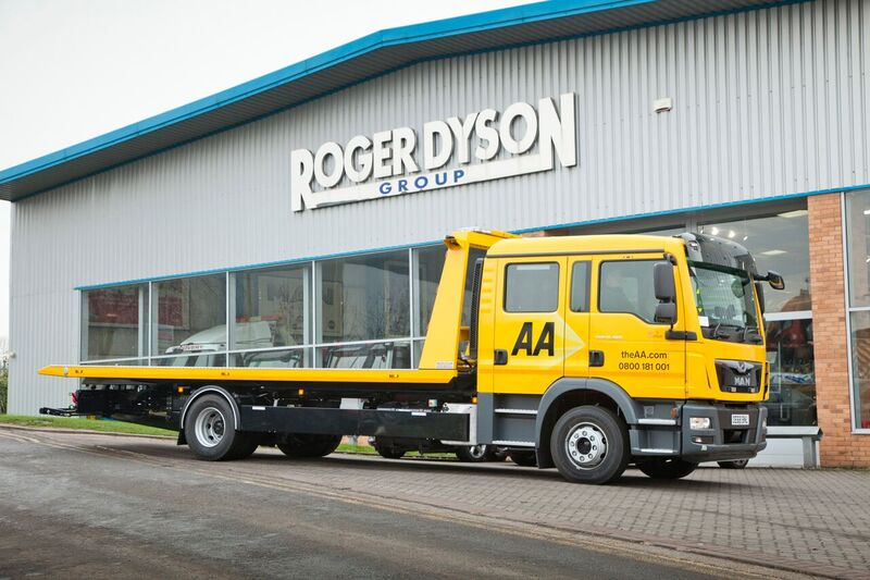 uk_psr's tweet image. In this issue of Products &amp;amp; Services Review, we are pleased to feature Roger Dyson as our Recovery Motor Vehicle Manufacturing Company of the Month.
Page 2
loom.ly/U0drE0M
#transport #recoveryvehicles