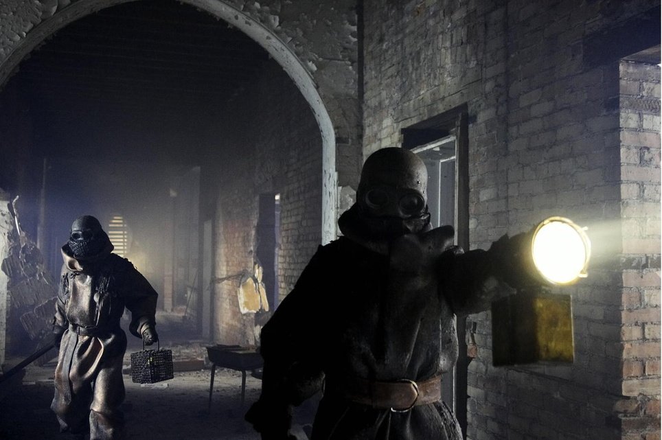nxvtt's tweet photo. @cdbunker2 @simonroyart I think they've first seared into my brain as such with the first Silent Hill movie https://t.co/8resn57e9m