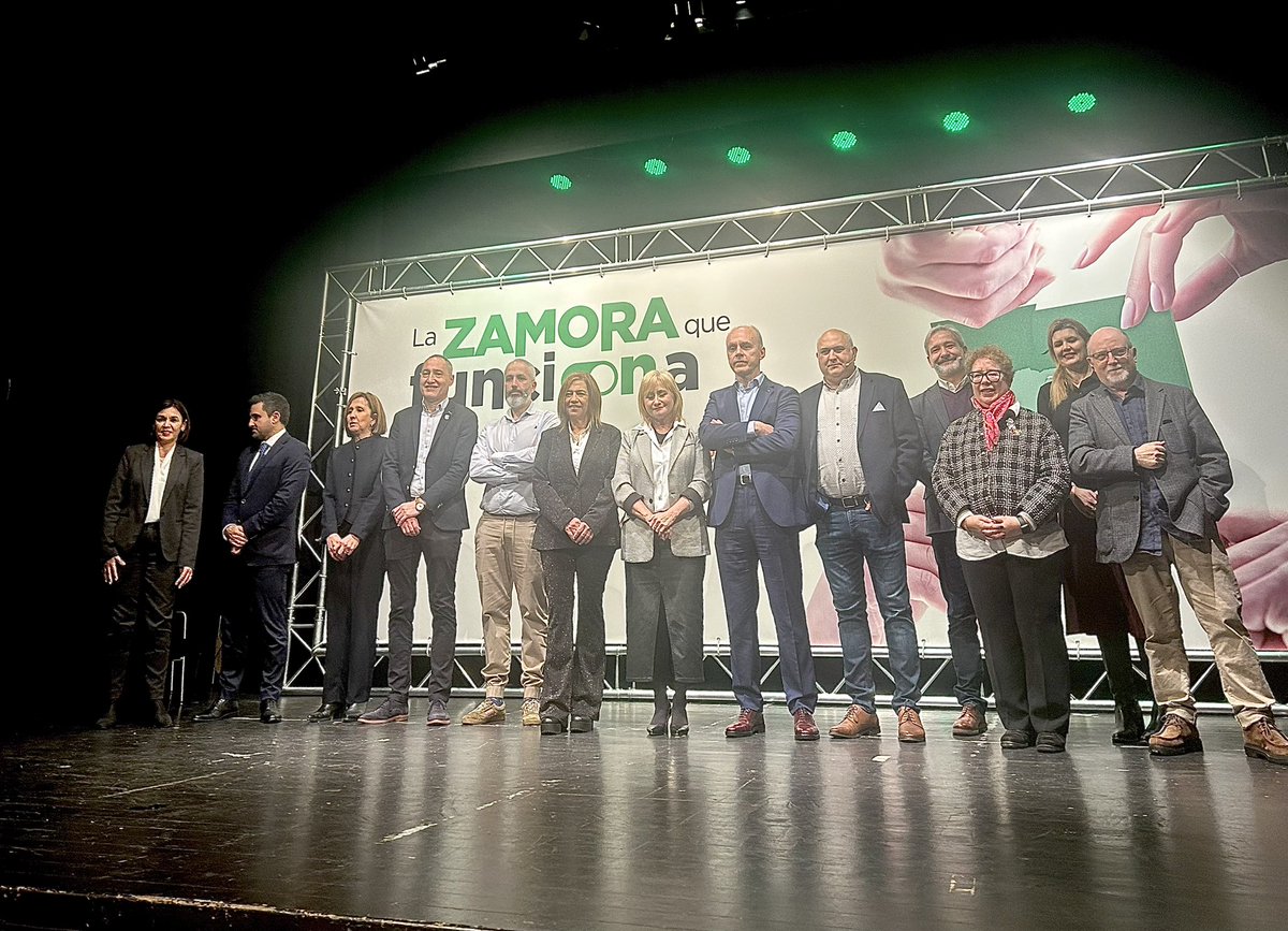 Un lujo tener a <a href="/cameup/">Carlos Marin</a> <a href="/Telefonica/">Telefónica</a> hablando de #innovacion y #talento a jóvenes universitarios de #CastillayLeon 
“Hoy el pez rápido se come al grande”. “Sed valientes, haced cosas nuevas, tened una idea clara y aprovechar las herramientas tecnológicas”.
Jornada <a href="/opiniondezamora/">LA OPINIÓN DE ZAMORA</a>