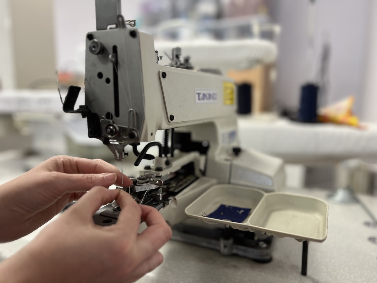 cadiocva's tweet photo. 🫂 Gracias a la generosa donación de @CaritasPalencia, hemos incorporado nuevas máquinas industriales a nuestro taller. #CáritasConElEmpleo #Formación #InserciónLaboral #ProgramadeEmpleo #SomosSomunidad https://t.co/OuUoIUYO5Y