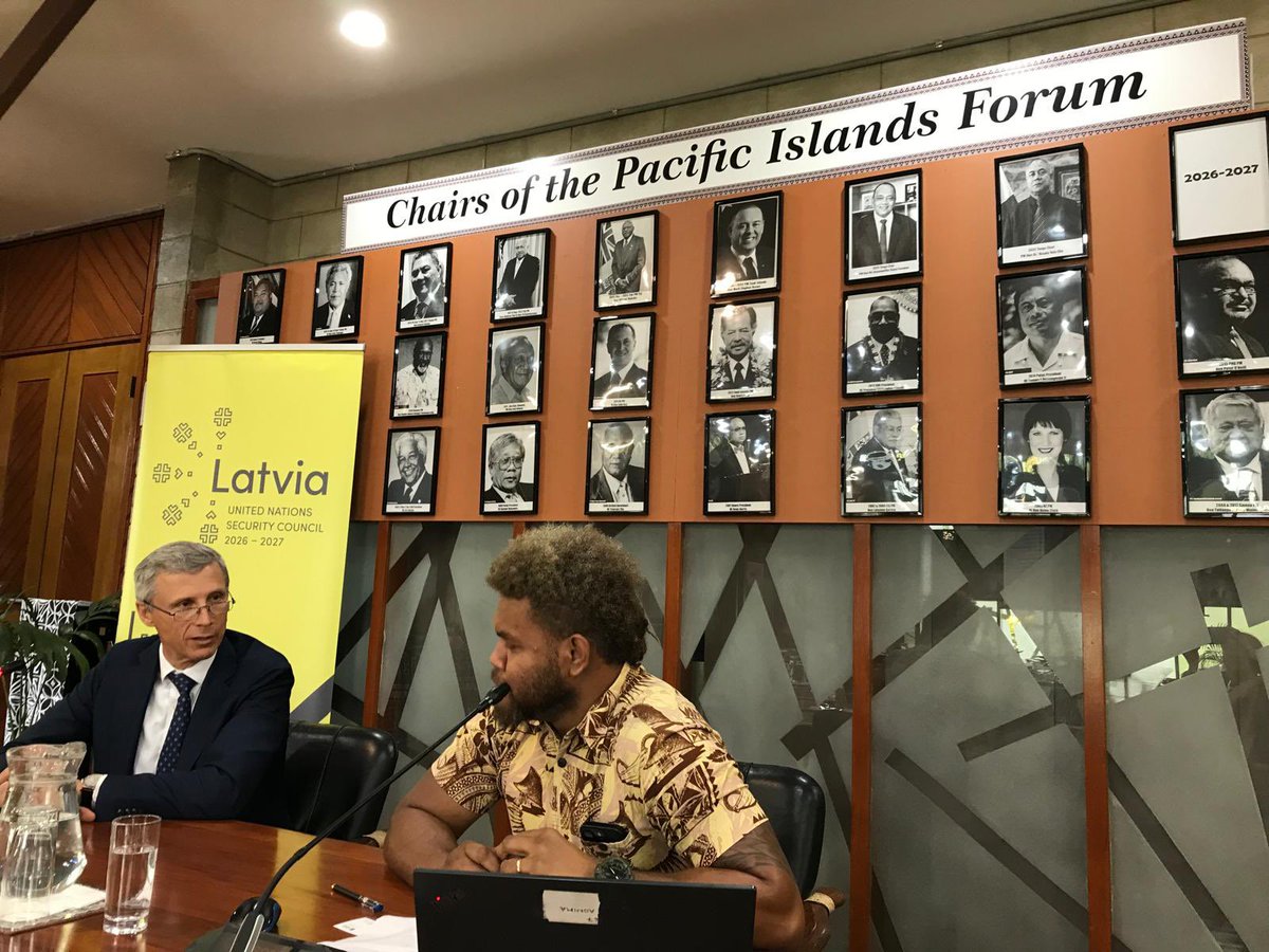 A very topical &amp; lively briefing session at <a href="/ForumSEC/">Pacific Islands Forum</a> in #Suva 🇫🇯 by 🇱🇻 Professor <a href="/MPaparinskis/">Martins Paparinskis</a> on lessons learned from the advisory proceedings before <a href="/CIJ_ICJ/">CIJ_ICJ</a> on the Obligation of States in relation to #ClimateChange and #ILC study on sea-level rise &amp; Intl. law. #LatviaUNSC