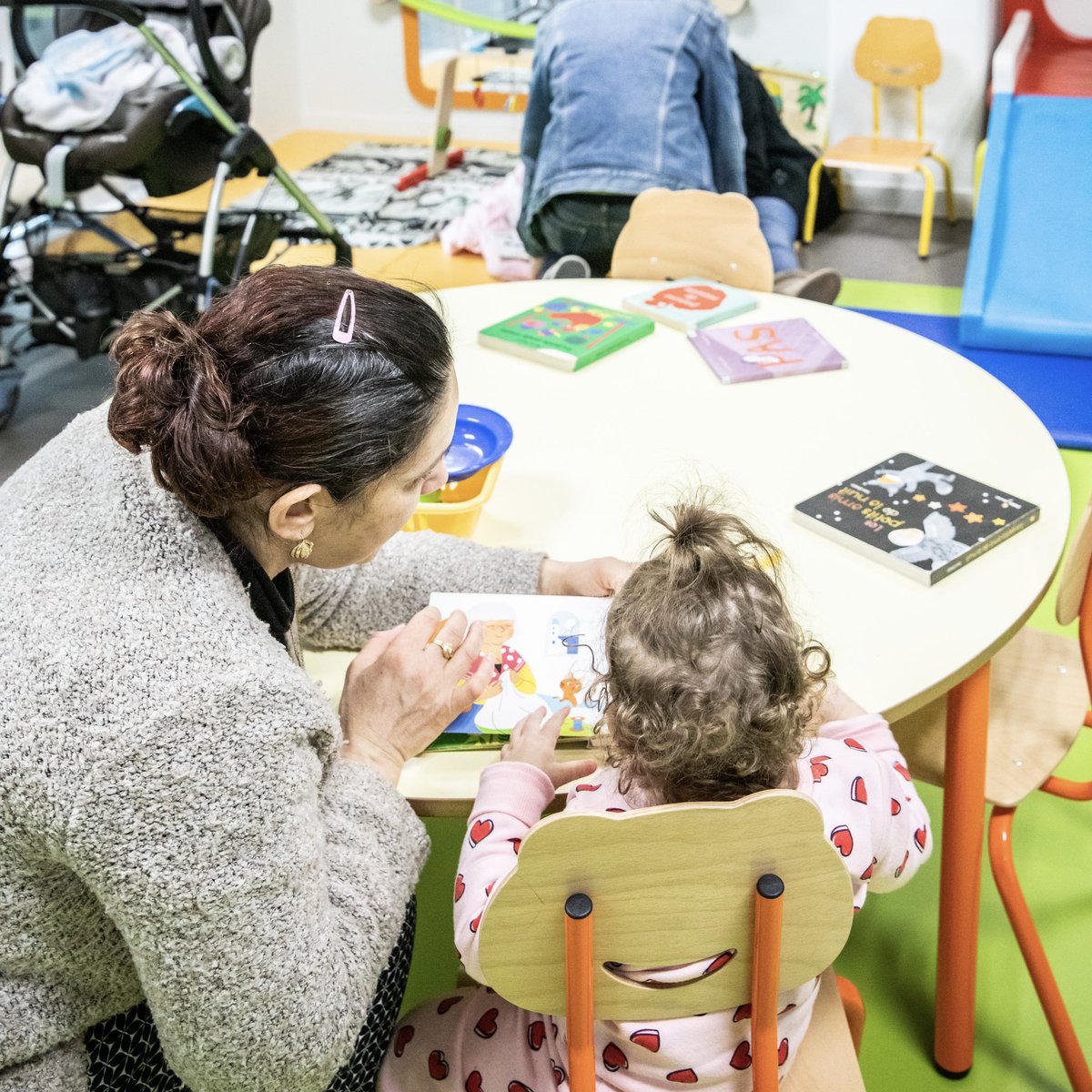 Nous actons en #SessionHG la création d'un moyen de garde d’enfants pour les femmes victimes de violences, pendant que ces dernières réalisent des démarches pour sortir des violences. 

Pour mieux accompagner les mères victimes et leurs enfants. 

<a href="/HauteGaronne/">Haute-Garonne</a>