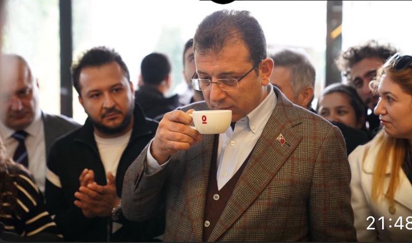 Akşam cortadomuzu şöyle yudumlarız