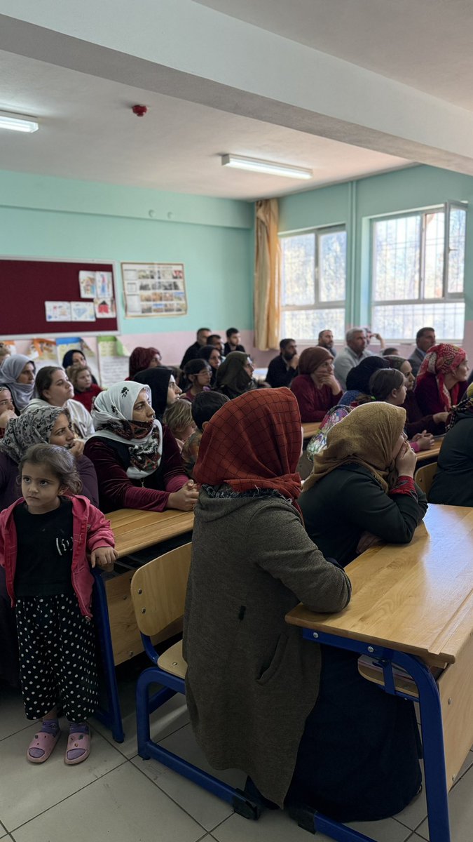 Rehber Öğretmenimiz Abdullah Güngör tarafından velilerimize zararlı madde kullanımına yönelik seminer verildi.
<a href="/tcmeb/">Millî Eğitim Bakanlığı</a> 
<a href="/Yusuf__Tekin/">Yusuf Tekin</a> 
<a href="/mardinilmem/">Mardin İl Millî Eğitim Müdürlüğü</a> 
<a href="/ali_eyyupkoca/">Ali Eyyupkoca</a> 
<a href="/SuleymnAKIN/">Süleyman AKIN🇹🇷</a> 
<a href="/makdag47/">Makdag</a> 
<a href="/derikmem47/">Mardin/Derik İlçe Millî Eğitim Müdürlüğü🟢🇹🇷</a> 
<a href="/MstfaKAHRAMAN/">Mustafa KAHRAMAN 🟢🇹🇷</a>