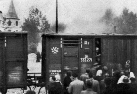 76 years ago, 20,000 Estonians were deported to Siberia by the Soviet dictatorship.

They tried to wipe us off the face of the earth, but we stood firm, regained our voice and our independence. 

And today, we help new victims of aggression, whose tactics have not changed in the