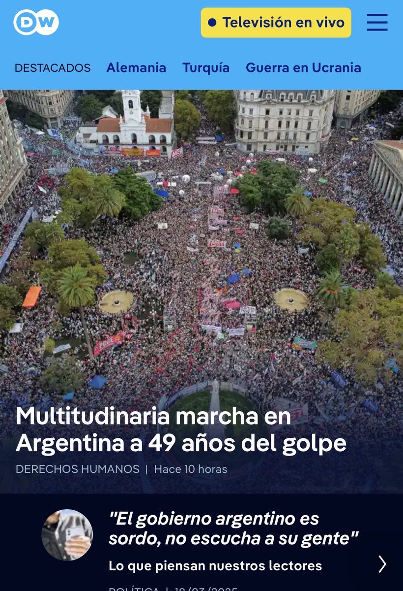 ferreyragerardo's tweet photo. La gigantesca marcha contra el golpe Cívico,Militar,Empresario y Eclesiástico fue tan impactante q hoy es tapa de las web del mundo.Porque esta vez su contenido fue contra el Negacionismo y la Reivindicación del Genocidio del actual Gobierno de Milei. #Son30.0000! https://t.co/LvD1fr5yep