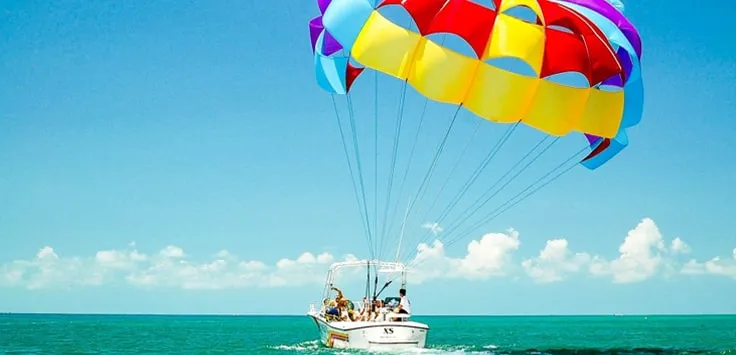 Sohail_Kumar93's tweet photo. Stumbled upon this amazing blog about parasailing in Dubai! 🌊✨ Experience breathtaking views from above the beach. Check it out! 

https://t.co/mCO00Qpsvo

#DubaiAdventures #Parasailing #TravelGoals https://t.co/oNVFPay2zR