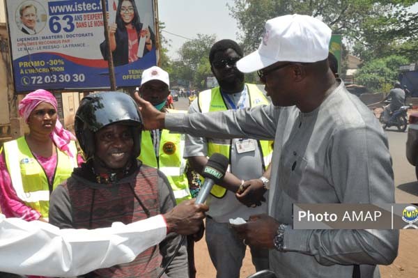 L_ESSOR's tweet photo. #Mali : Journée nationale de la Courtoisie sur la route : L’#Anaser sensibilise les usagers
Face à la recrudescence des mauvais comportements de certains usagers dans la circulation routière, la 2è session ordinaire du conseil d’administration de l'Agence nationale de la sécurité routière (Anaser), tenue le 23 février 2011, avait recommandé d’organiser tous les 24 mars, une Journée nationale de la courtoisie sur la route...
https://t.co/9kHQkJUvRw
