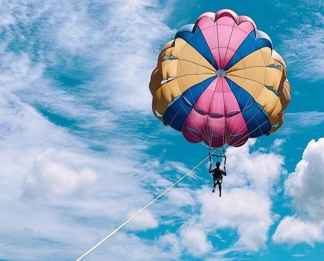 Sohail_Kumar93's tweet photo. Stumbled upon an exciting read about parasailing in Dubai! 🌊✨ Experience breathtaking views from above the beach. Check it out!

https://t.co/hkSu48MzqJ

#DubaiAdventures #Parasailing #TravelGoals https://t.co/PYKeobbHGS