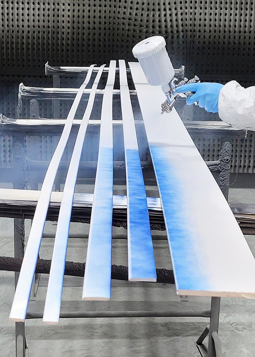 NBPltd's tweet image. 🎨 Custom Colours, Made Easy! 🎨

Need fascia, soffit or trims in a specific shade? Just give us a RAL code, and we’ll spray it for you!

Ask your rep or contact us: nbp.co.uk/colour-match

#SprayedService #CustomColours #Fascia #Soffit #NBP