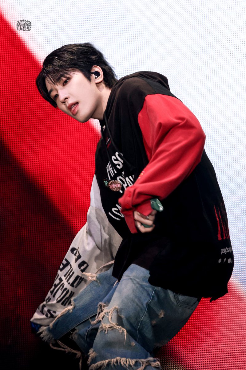 WW0_0717's tweet photo. 20250321  CARATLAND DAY2

MY CAT IS A ROCKSTAR🎸🤙🏻

#원우  #WONWOO  #全圆佑 #ウォヌ 
#SEVENTEEN_in_CARATLAND https://t.co/exUG0G8EjN