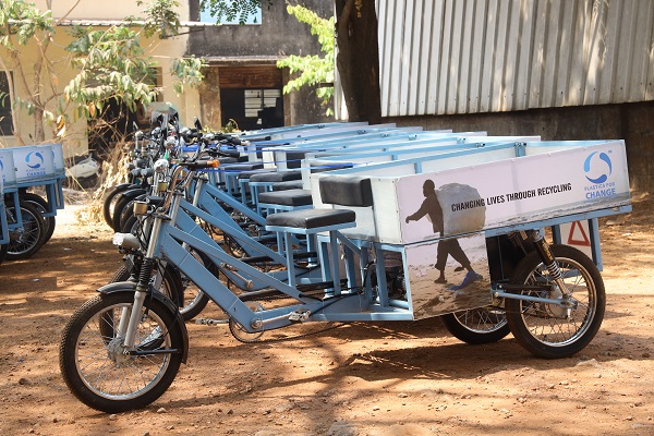 techclbr's tweet photo. The Body Shop and Plastics For Change Wrap Up #Donation Drive, Donating 18 E-tricycles to #Waste Collectors

#WasteManagement #eTricycles #Service @TheBodyShopIND @Plastics4change https://t.co/dzrnFFXhvr