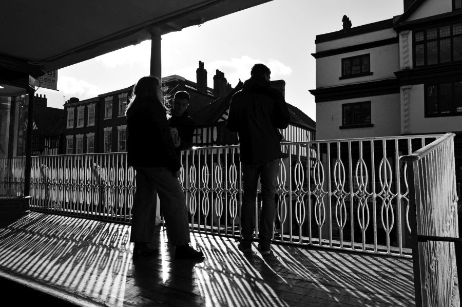 LachlanMain's tweet photo. CHESTER 2020.
Shadow play on the Upper Bridge Street Rows.
#Chester #ChesterRows #streetphotography #blackandwhitephotography #Cheshire https://t.co/zaYe9UiNBO