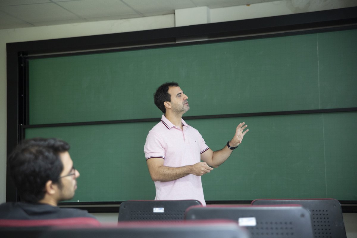 Entre os dias 16 e 22 de março, o IIF-UFRN recebeu os professores Diego Cogollo (UFCG) e Mario Junior Neves (UFRRJ) para discutir a Física além do Modelo Padrão.

📲Saiba mais: iip.ufrn.br/newsdetail.php…