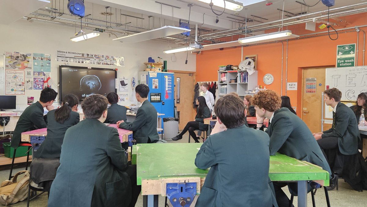 TootHillSTEM's tweet photo. The #STEM Superstore year 9 challenge is going brilliantly.  The @UniofNottingham Science outreach team are in running a wide variety of STEM challenges.  Great engagement from students and good to get them thinking about STEM pathways in future. #TootHillSTEM #STEMeducation https://t.co/ZfjSELZLvu