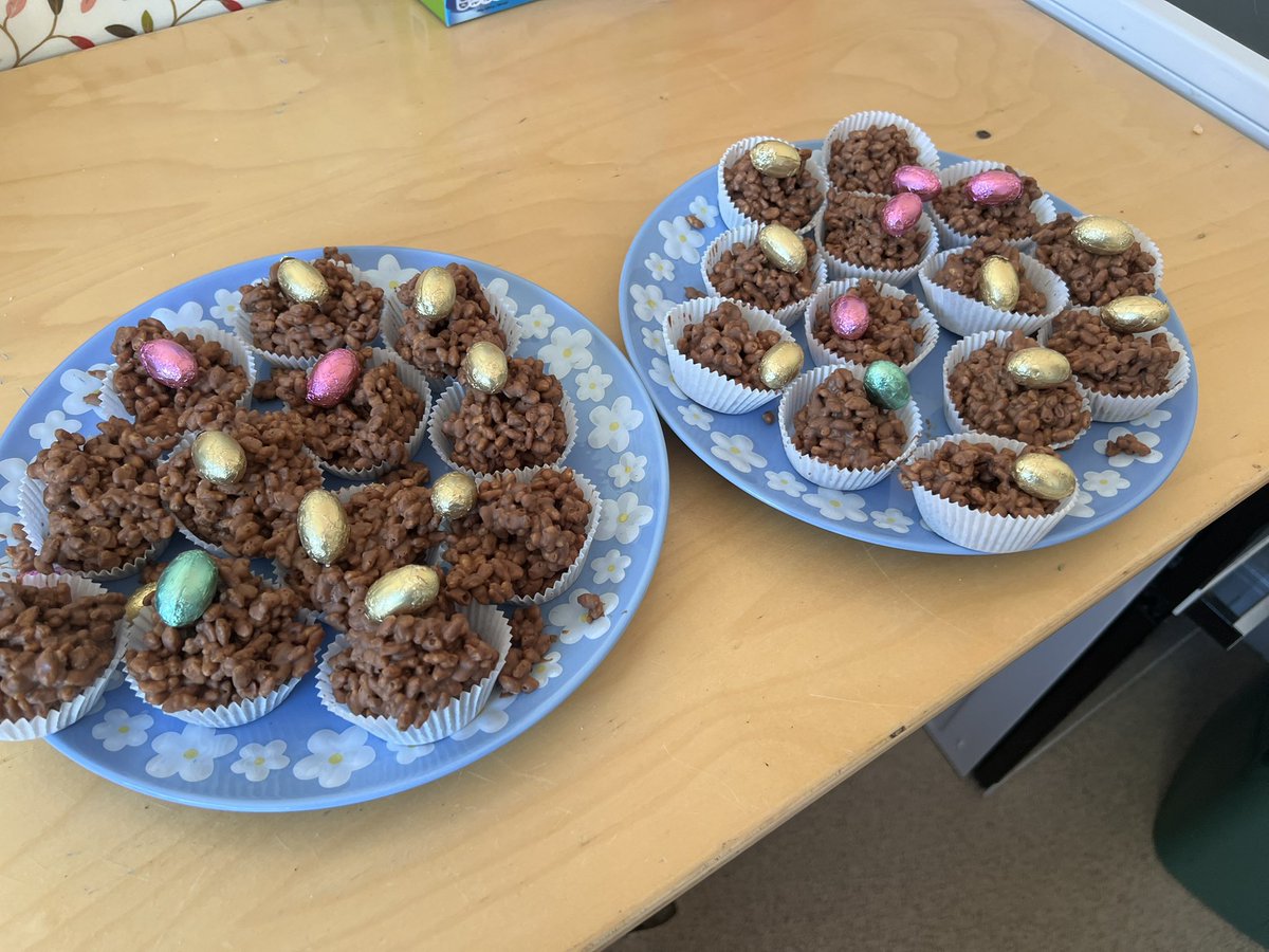 Natalie (@missg_iwbs) on Twitter photo Easter Cakes 🐣
Look how amazing these look! Great second day in class 1 for this pupil.
<a href="/IWBSFalkirk/">Inclusion&Wellbeing</a> <a href="/outreach_iwbs/">SharonHutchinsonDHT</a> Easter Cakes 🐣
Look how amazing these look! Great second day in class 1 for this pupil.
<a href="/IWBSFalkirk/">Inclusion&Wellbeing</a> <a href="/outreach_iwbs/">SharonHutchinsonDHT</a>