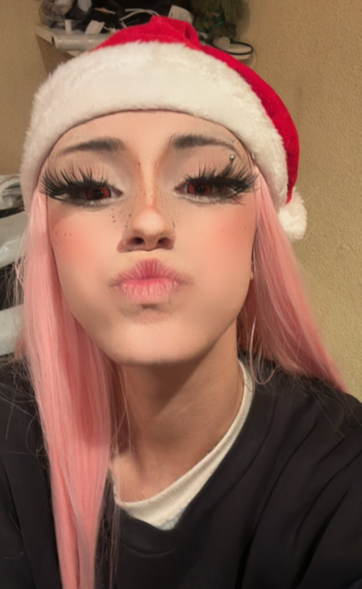 kasandrbloom's tweet photo. Nun auch auf Twitter angekommen 😈 Retweet für dann kommt das nächste bild ohne kleidung 😏 https://t.co/AAdEDHENub