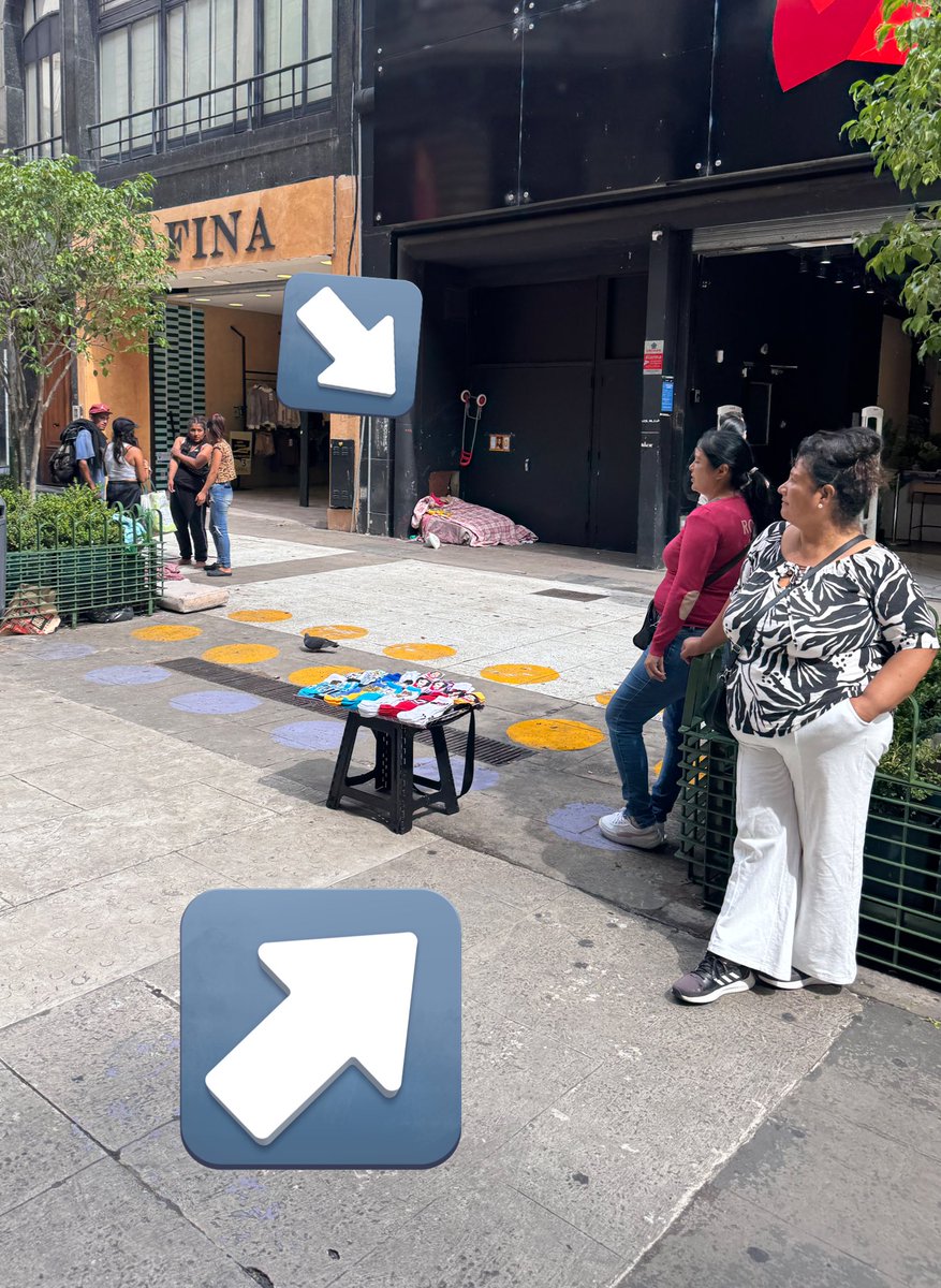CABAbroken's tweet photo. @VecinosCon5633 @jorgemacri @gcba @ibaistrocchi @CominVillanueva Manteros y fisuras. Calle Florida, Galerías Pacífico 👉 #LasNuevasVillasDeCaba
@ibaistrocchi @gcba @gabimraida @CominVillanueva @EzeDaglio @claramuzzio @lauritalonso @MHPineiro @BarriodeRetiro
@VecinoBien @Cabrizeu @depropietarios1 @VecinosCon5633 @melchor212123 @BasuraDeBA https://t.co/4RHb9NG3Ve