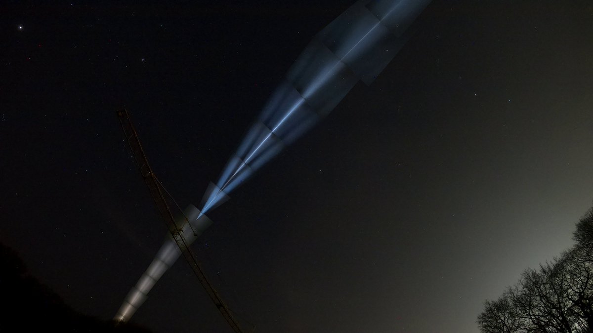 Hier ein Kombination aus 15 Einzelbildern a 30 Sekunden Belichtung