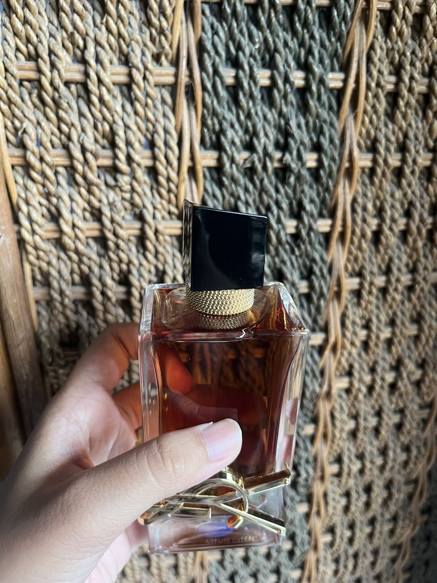 DkMillenia's tweet photo. @shineop22 @CitaRedja @daffa_rakhman @MenfessUnej Aku mau prelove libre intense original tester store, masih 96% 
Jual murah dan cepet aja 680rb. 

Pengiriman dari jogja 
#libreintense #yslbeauty #ysllibreintense #parfumoriginal https://t.co/lTHiFEh05W
