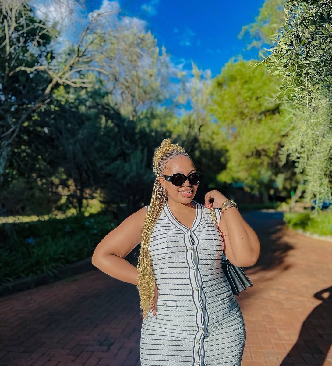Leratomandla7's tweet photo. Sunshine 💋✝️ https://t.co/7ur7mtlFio
