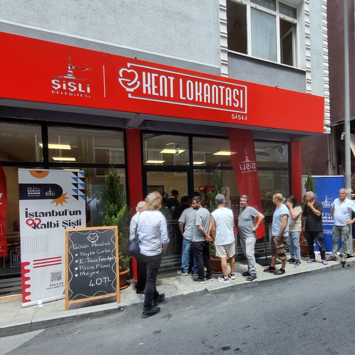 SSavrulma's tweet photo. İletişim Başkanlığı, Şişli'deki kent lokantalarının kapatıldığı iddialarını yalanladı.

#Boykot Cevdet Yılmaz #MuhsinYazıcıoğlu #sarachanedeyiz
