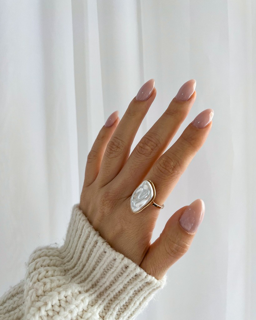 123presets's tweet photo. 💍  New Jewelry Lightroom Presets Collection 💍 

✨ Clean, minimalistic style aligned with 2025/26 trends. 
✨ Maintains true-to-color accuracy for all jewelry materials. 
✨ Perfect for flat lays, white backgrounds, and all skin tones. https://t.co/LOai4qZpMi