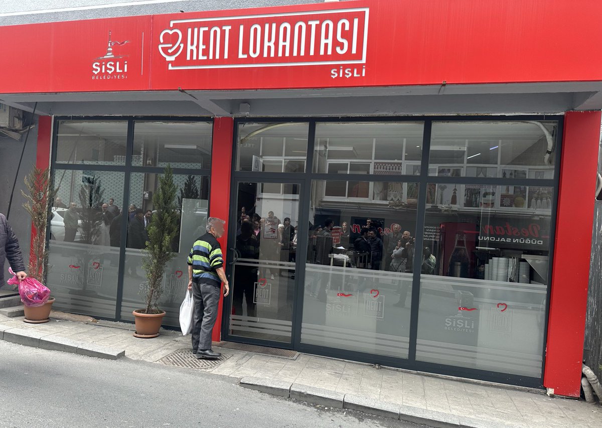 şimdi çektim, gelsin baksın iletişim başkanlığı açık mı değil mi diye.