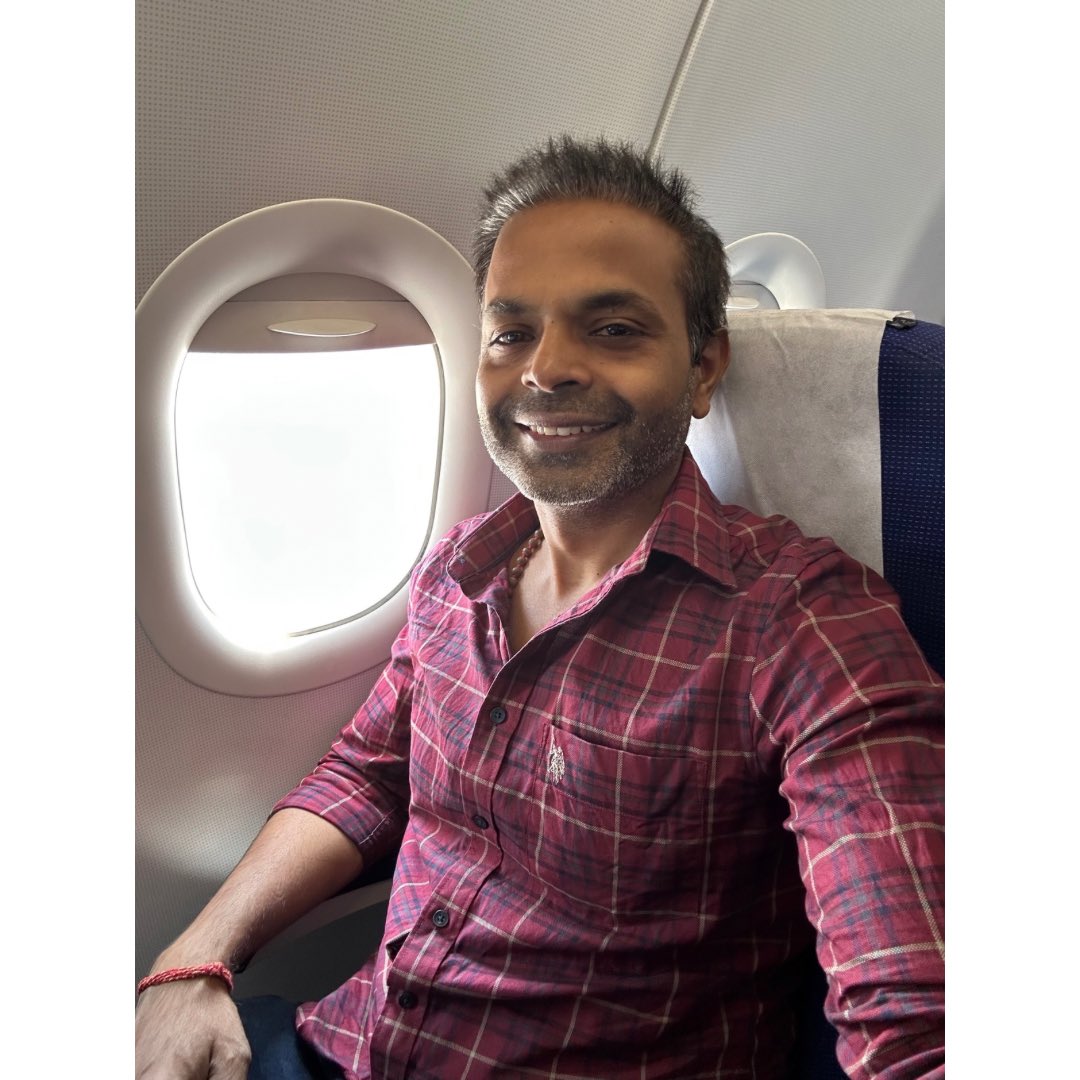iactorpradeep's tweet photo. 🎬🎊🎉💕

#actor #actorpradeepkumar #actorlifestyle #shooting #webseries #film #drama #theatre #play #cinema #Bollywood #hollywood #oscar 🎬🎭❤️ https://t.co/YHYRsDx0V5