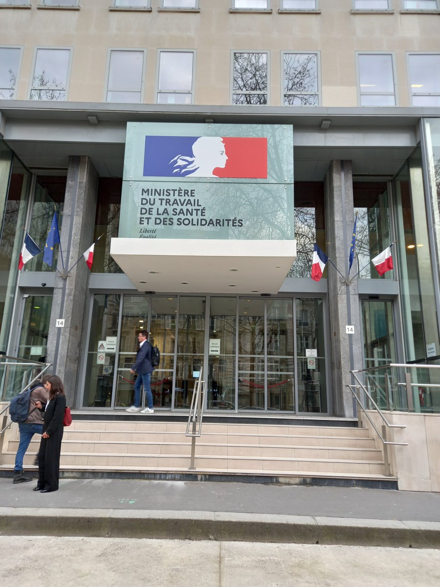 Retour en photos [LES RENCONTRES DE
L’APPRENTISSAGE] job dating au Ministère du Travail 📸😎⬇️