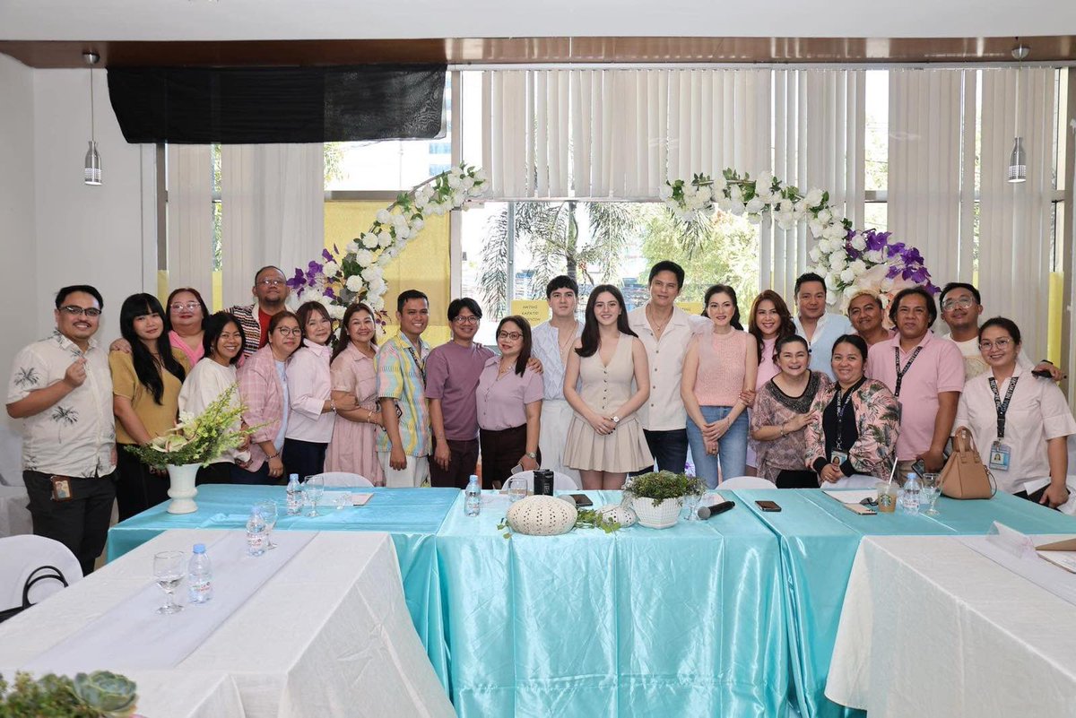 Sparkle_GMA's tweet photo. Zoren Legaspi, Mavy Legaspi, Cassy Legaspi, and Carmina Villarroel ✨ are set to sparkle in GMA’s upcoming drama series, Hating Kapatid,’ coming soon on GMA.  

#HatingKapatid #ZorenLegaspi #MavyLegaspi #CassyLegaspi #CarminaVillarroel https://t.co/3SFzpE9FWG