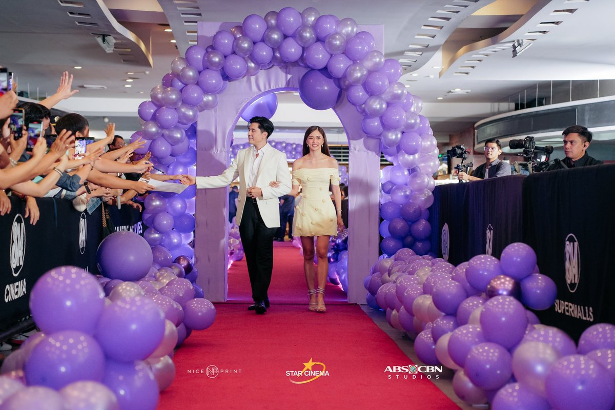StarCinema's tweet photo. The tandem that will bring kilig to the world, #KimPau walks on the red carpet of My Love Will Make You Disappear’s World Premiere 💓

My Love Will Make You Disappear’s World Premiere here at SM Megamall, Cinema 3! 

At simula bukas, you’ll feel that kilig with ‘My Love Will Make You Disappear’ exclusively in cinemas worldwide beginning in the Philippines, starring the People’s Superstars, Kim Chiu and Paulo Avelino, directed by Chad Vidanes ✨

🎟️ Book your tickets now! 

SM 
https://t.co/d7ILv6FZwt 

#MLWMYDTheWorldPremiere #MyLoveWillMakeYouDisappear