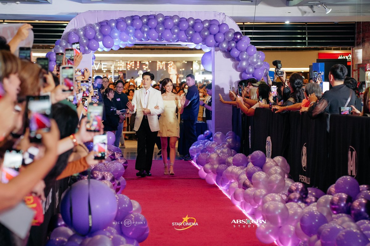 StarCinema's tweet photo. The tandem that will bring kilig to the world, #KimPau walks on the red carpet of My Love Will Make You Disappear’s World Premiere 💓

My Love Will Make You Disappear’s World Premiere here at SM Megamall, Cinema 3! 

At simula bukas, you’ll feel that kilig with ‘My Love Will Make You Disappear’ exclusively in cinemas worldwide beginning in the Philippines, starring the People’s Superstars, Kim Chiu and Paulo Avelino, directed by Chad Vidanes ✨

🎟️ Book your tickets now! 

SM 
https://t.co/d7ILv6FZwt 

#MLWMYDTheWorldPremiere #MyLoveWillMakeYouDisappear