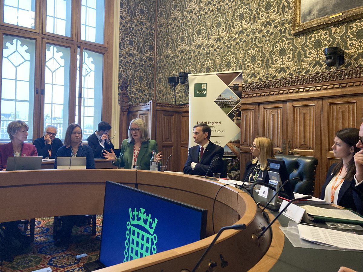 Jess Asato MP (@jess4lowestoft) on Twitter photo Yesterday, I was honoured to welcome Baroness <a href="/Jacqui_Smith1/">Jacqui Smith</a>, Minister for Skills, to our <a href="/EastEnglandAPPG/">East of England APPG</a> meeting!
Providing our young people with the skills to enter secure, well-paid jobs will unleash the full economic potential of our region. Yesterday, I was honoured to welcome Baroness <a href="/Jacqui_Smith1/">Jacqui Smith</a>, Minister for Skills, to our <a href="/EastEnglandAPPG/">East of England APPG</a> meeting!
Providing our young people with the skills to enter secure, well-paid jobs will unleash the full economic potential of our region.