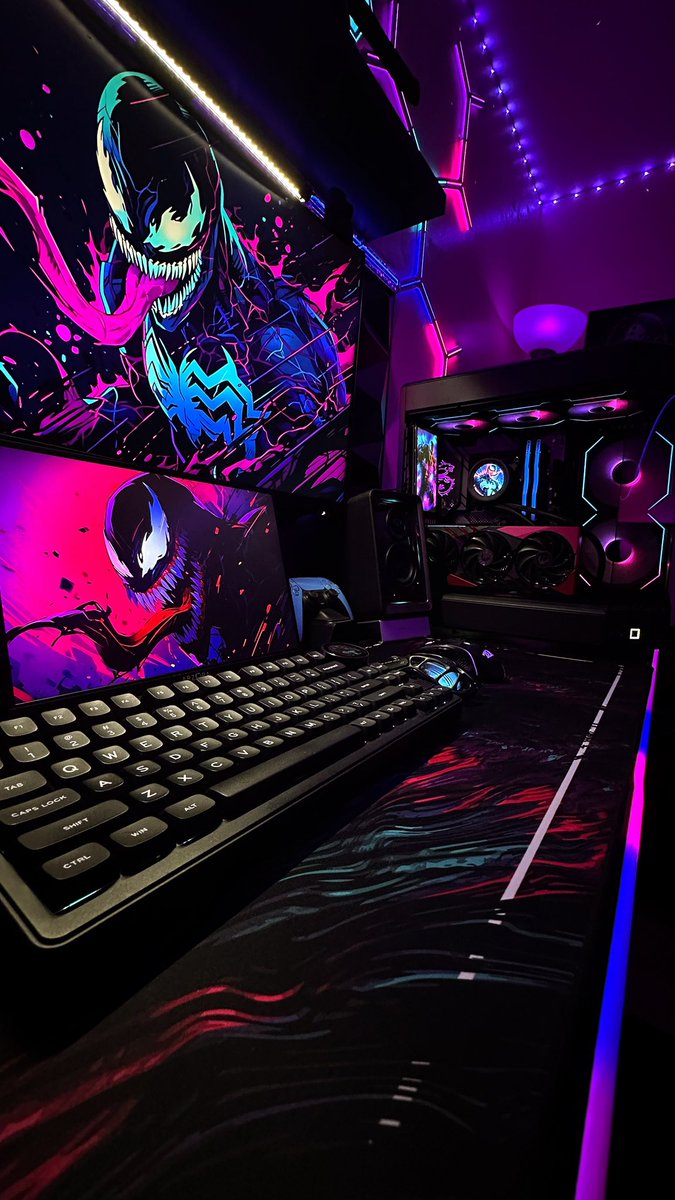 kazara_smith's tweet photo. 🕷️🟣Venom🔵🕷️
#venom #Symbiote #desksetups #GamingSetup #rgb https://t.co/CgB1mYihlu
