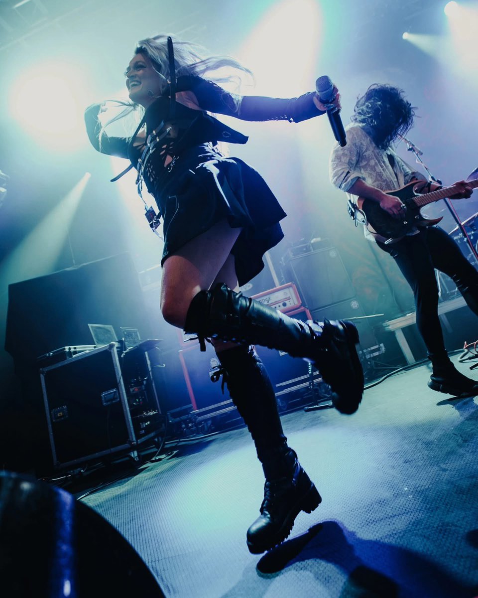 Germany crowds are wild…. 🔥🔥🔥
