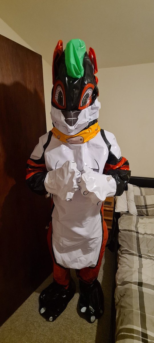 MrFoxx2022's tweet image. Are you feeling a bit deflated? 
Jump into a world of Pool toy suits, and you&apos;ll soon have an #inflatable experience 😀

#pvc #pooltoysuit