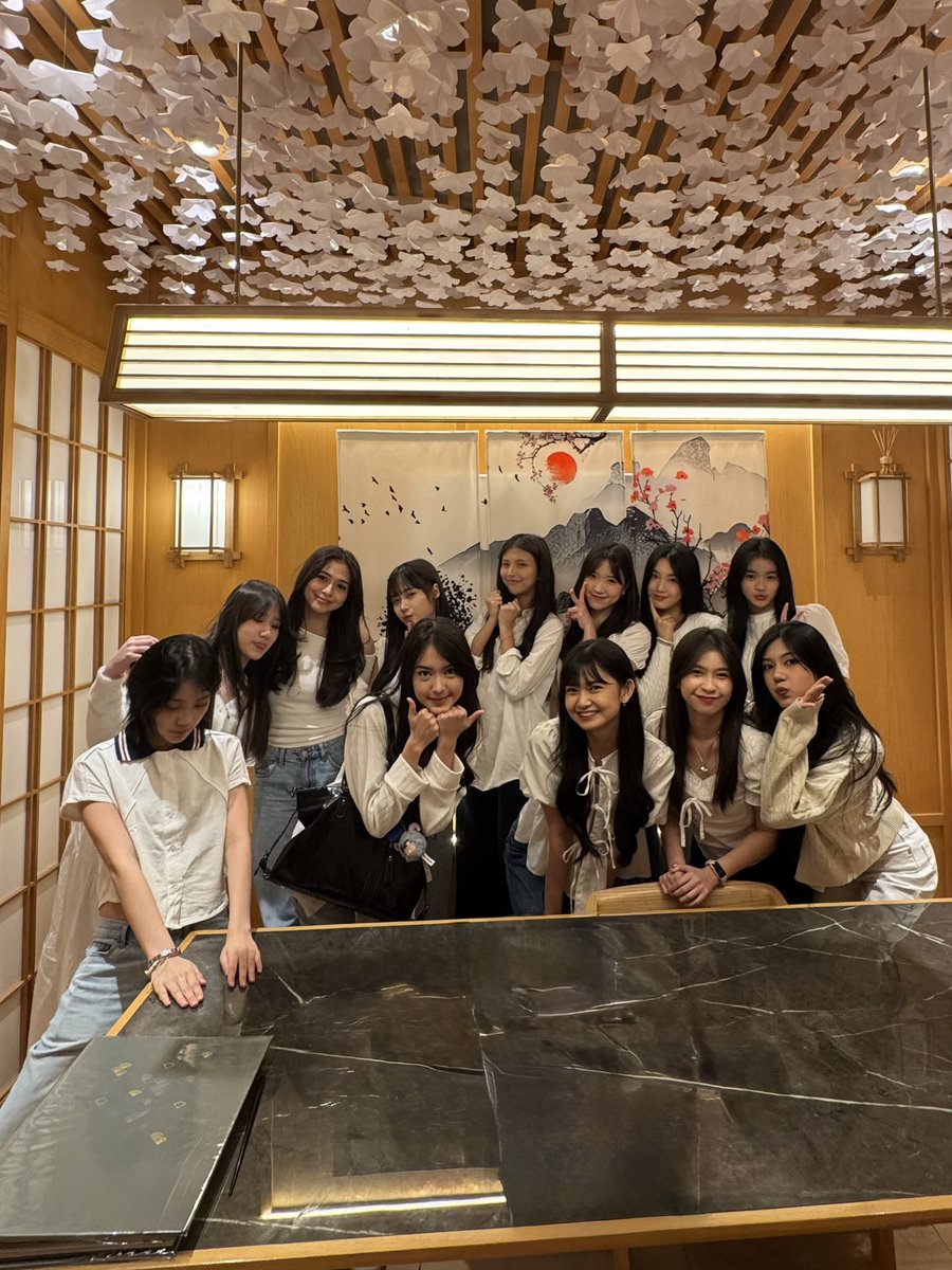 C_IndahJKT48's tweet photo. #bUGber🤍 https://t.co/kNSuEKeaol