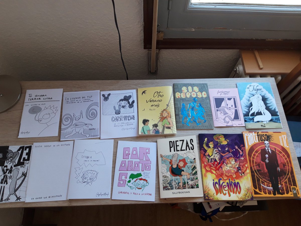 Botín del <a href="/FanziMad/">FanziMad</a>, con un montón de cosas de <a href="/postpunkfloyd/">postpunkfloyd // Commissions open</a>, <a href="/miridraws/">Miriam E.G. 💫</a>, <a href="/milocrybaby/">🦇🔪✨</a>, <a href="/sillyboxman/">El chico la tele 💊</a>, <a href="/underbrain/">Underbrain</a> y <a href="/Grupo_Rantifuso/">Grupo Rantifuso</a>.

Me hubiera gustado pillar más cosas, pero me dió pena mi cartera. Un error que pienso subsanar el año que viene.