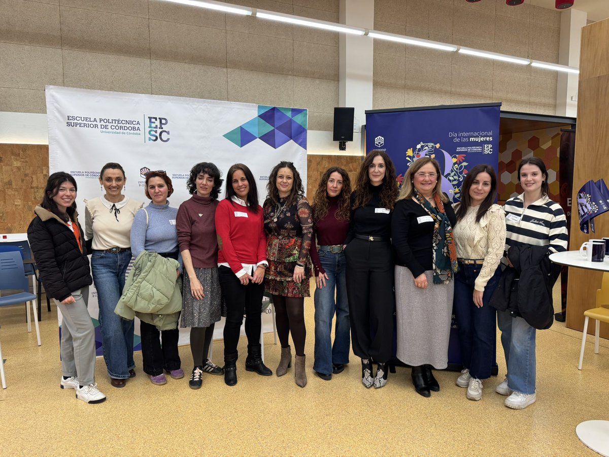 LolitaRedel's tweet photo. Hoy ha tenido lugar el Coffee Connect en Enredado en Igualdad en la EPSC. Ha sido súper bonito compartir con compañeras, estudiantes y egresadas este ratito 💜 https://t.co/NrCKXgq6Xg