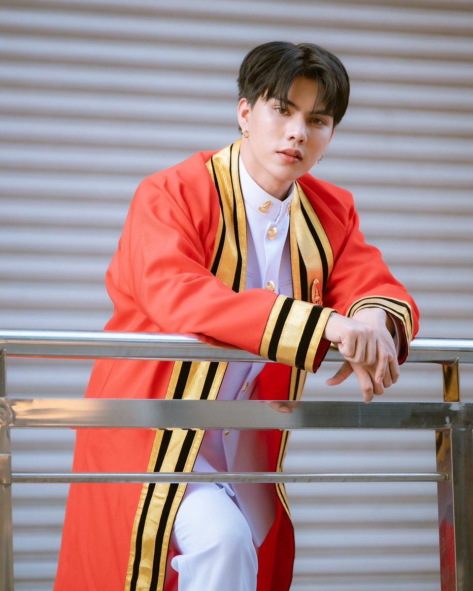 FORTPEAT_INTL's tweet photo. 📥 25.03.25 | toey.boonyarit IG Update
More photos of Fort’s graduation 🎓📸
🖇 https://t.co/XLg7KVtVjN
#FortPeatUpdate
@fort_fts #FortFTS
#ComeFortZon #BabyFeat
#AboutefFORTGraduated https://t.co/PpmbF4LwFU