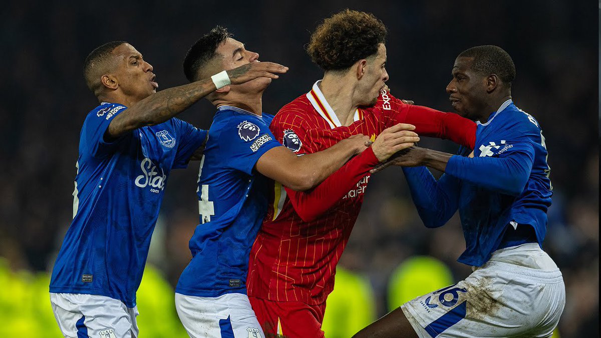 TheLfcKop's tweet photo. Look at my scouser man. Saw a player disrespecting the fans and instantly went into a handicap situation to send a message. This is what it means https://t.co/wVB07OhDis