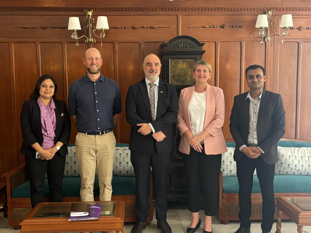 Australian Consulate General, Mumbai (@auscg_mumbai) on Twitter photo .<a href="/georgeinstitute/">The George Institute for Global Health</a> is leading health research in India with 400+ partnerships, providing scalable solutions, especially for vulnerable communities.
Discussed with Kylie Bell and Ben Jordan from the institute how more 🇮🇳🇦🇺 collaborations can improve community health outcomes. .<a href="/georgeinstitute/">The George Institute for Global Health</a> is leading health research in India with 400+ partnerships, providing scalable solutions, especially for vulnerable communities.
Discussed with Kylie Bell and Ben Jordan from the institute how more 🇮🇳🇦🇺 collaborations can improve community health outcomes.