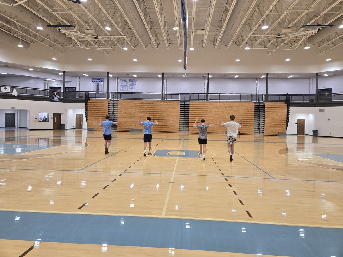 jc_coachcoffey's tweet image. ✔️ Check the upcoming 9th grades
✔️ Arm Conditioning 
✔️ Progression Passing 

Now it&apos;s time to hit the weightroom

 QB room getting it done this morning
#LND #HITT #PIAP

@carterrawlings_ @Evan_Jones8 @DenmarkDanesFB