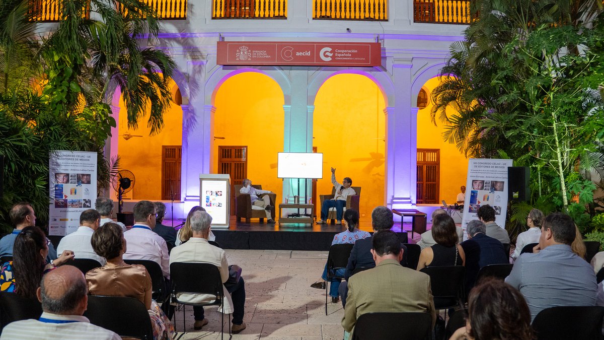 EditoRed Eurolatam (@editoredel) on Twitter photo 📰🌎El Congreso de <a href="/EditoRedEL/">EditoRed Eurolatam</a> clausura su VIII edición apelando a la responsabilidad del periodismo frente al contexto internacional.
Te contamos sobre el conversatorio entre <a href="/JaimeAbello/">Jaime Abello Banfi</a> y <a href="/gonzalezmateos/">jesusgonzalezmateos</a>, y la intervención de <a href="/SSumelzo/">Susana Sumelzo Jordán</a>.
➡️editored.org/2025/03/25/geo… 📰🌎El Congreso de <a href="/EditoRedEL/">EditoRed Eurolatam</a> clausura su VIII edición apelando a la responsabilidad del periodismo frente al contexto internacional.
Te contamos sobre el conversatorio entre <a href="/JaimeAbello/">Jaime Abello Banfi</a> y <a href="/gonzalezmateos/">jesusgonzalezmateos</a>, y la intervención de <a href="/SSumelzo/">Susana Sumelzo Jordán</a>.
➡️editored.org/2025/03/25/geo…
