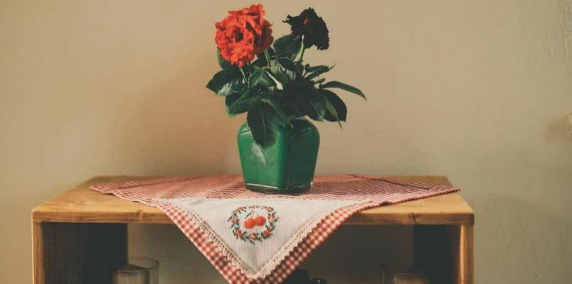 Beşikten mezara kadar,yolu bitmeyen ömrü tükenen bir yolculuktu insanoğlu…

|| Bâzgeşt