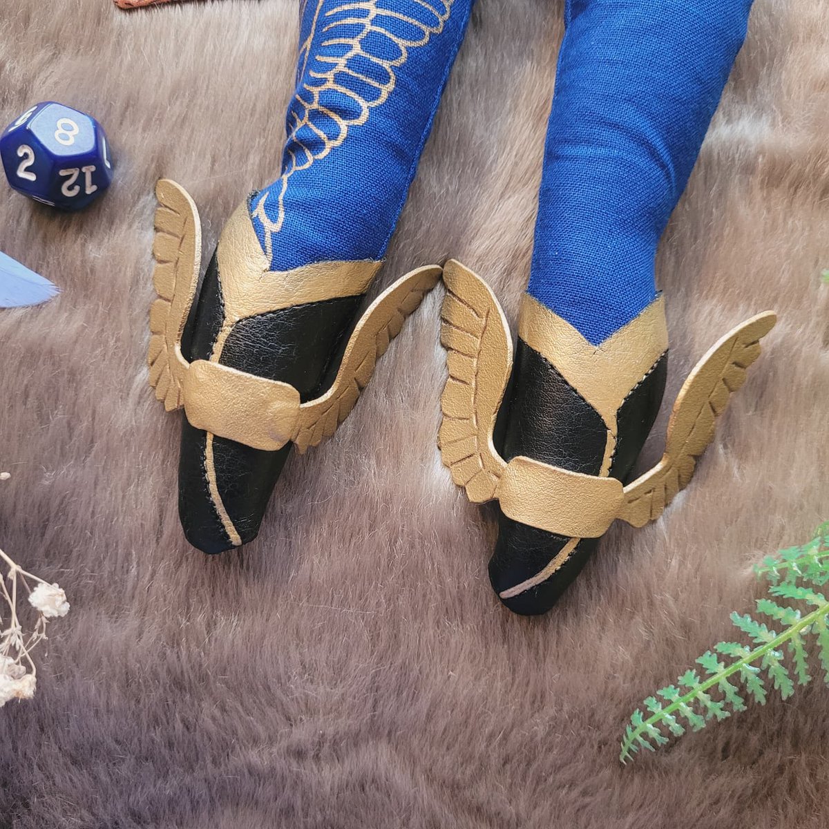 Dorian is back!
I'm bringing this good boy with me to <a href="/megaconlive/">MegaCon LIVE</a> Birmigham this weekend!

#plushie #criticalroleart #critter #criticalrolldoll #criticalroll #dorianstorm #fabricdoll #artdoll #dungeonsanddragons #dnd <a href="/robbiedaymond/">Robbie Daymond</a>